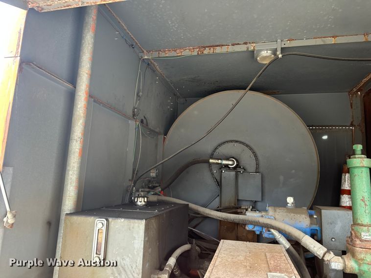 image for item DT6429 1992 Ford 8000 sewer jetter truck