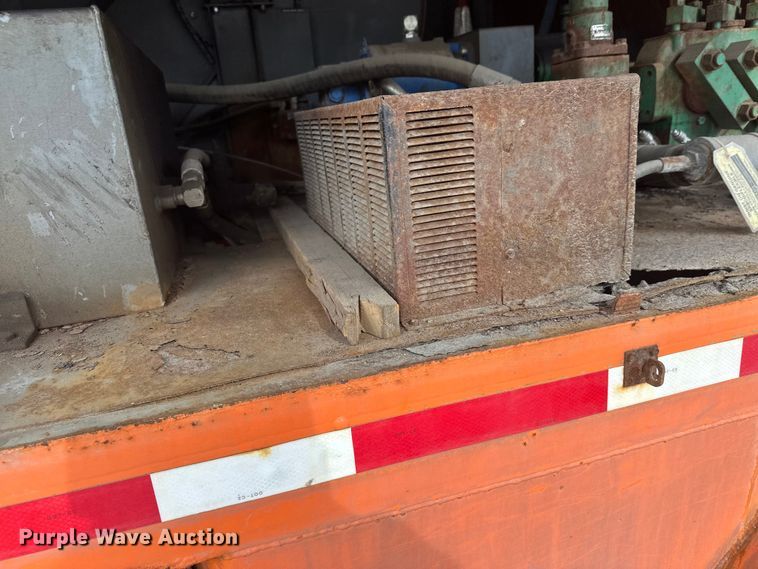 image for item DT6429 1992 Ford 8000 sewer jetter truck