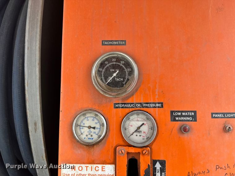 image for item DT6429 1992 Ford 8000 sewer jetter truck