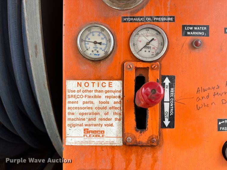 image for item DT6429 1992 Ford 8000 sewer jetter truck