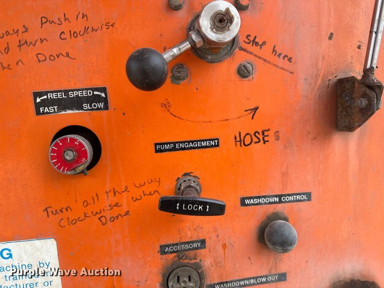 image for item DT6429 1992 Ford 8000 sewer jetter truck