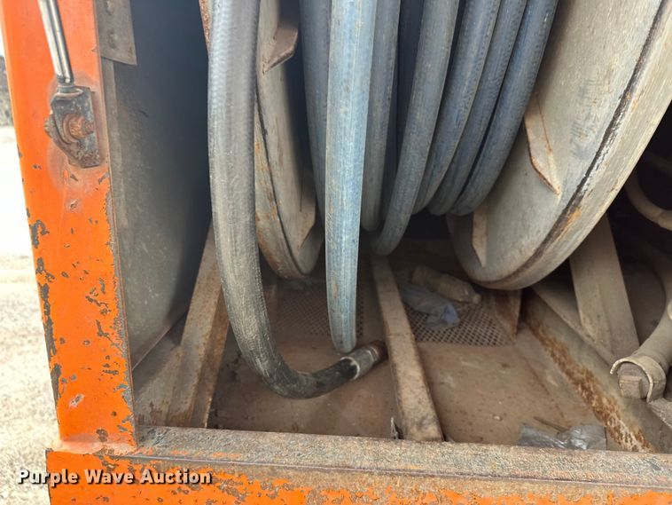 image for item DT6429 1992 Ford 8000 sewer jetter truck