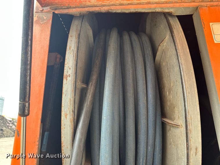 image for item DT6429 1992 Ford 8000 sewer jetter truck