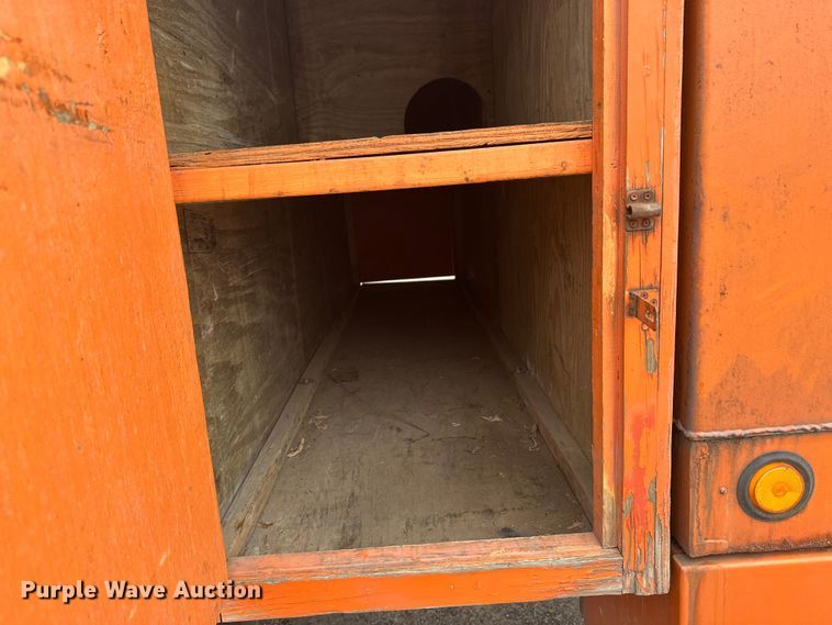 image for item DT6429 1992 Ford 8000 sewer jetter truck