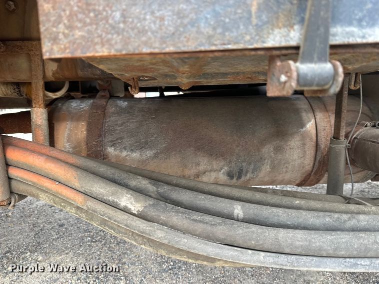 image for item DT6429 1992 Ford 8000 sewer jetter truck