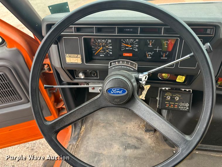 image for item DT6429 1992 Ford 8000 sewer jetter truck