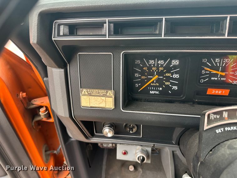 image for item DT6429 1992 Ford 8000 sewer jetter truck