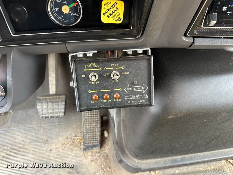 image for item DT6429 1992 Ford 8000 sewer jetter truck