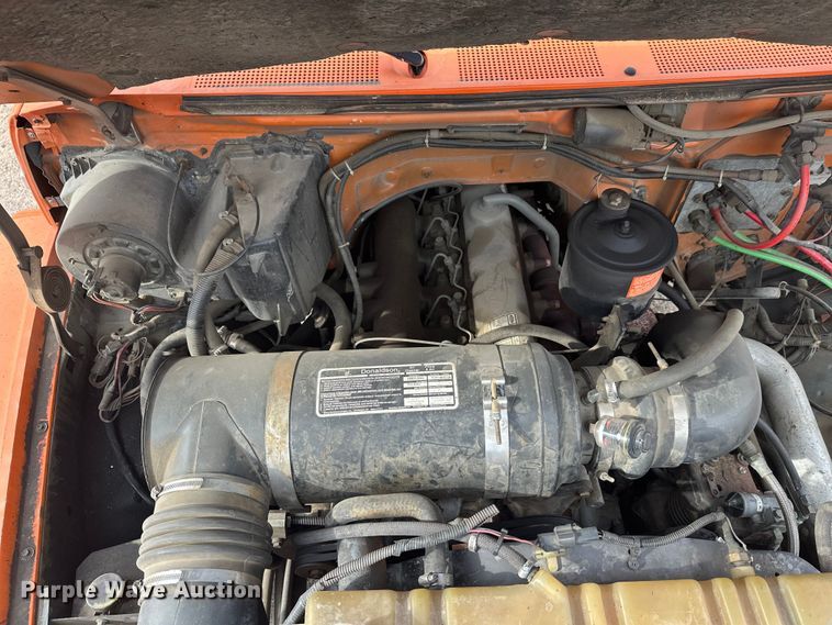 image for item DT6429 1992 Ford 8000 sewer jetter truck