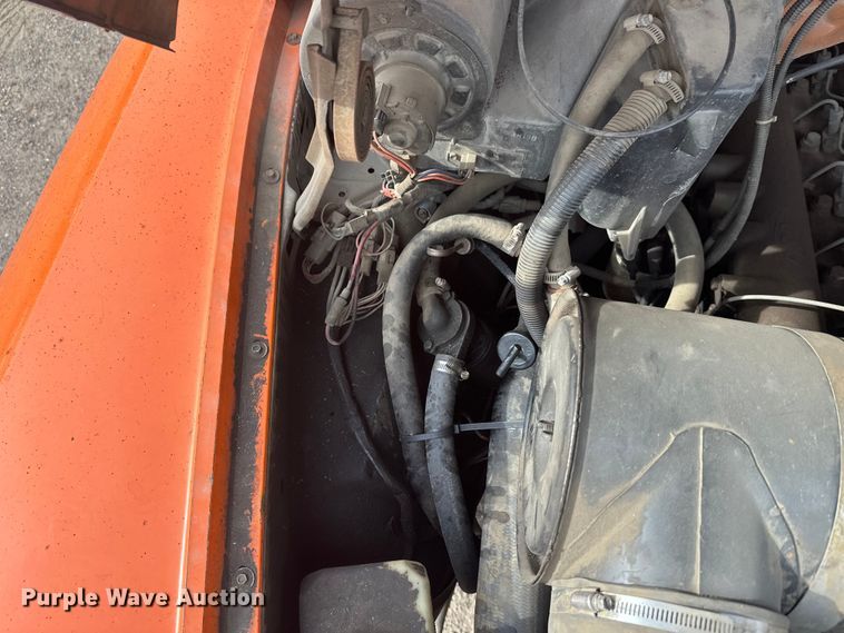 image for item DT6429 1992 Ford 8000 sewer jetter truck