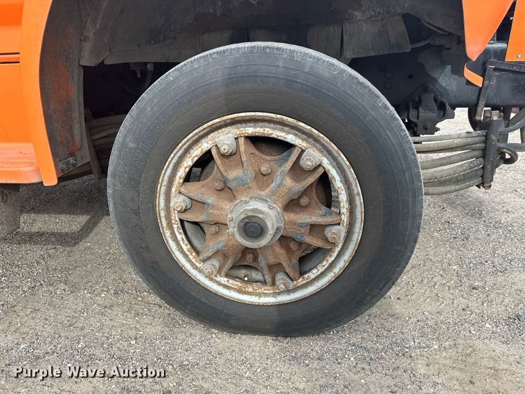 image for item DT6429 1992 Ford 8000 sewer jetter truck