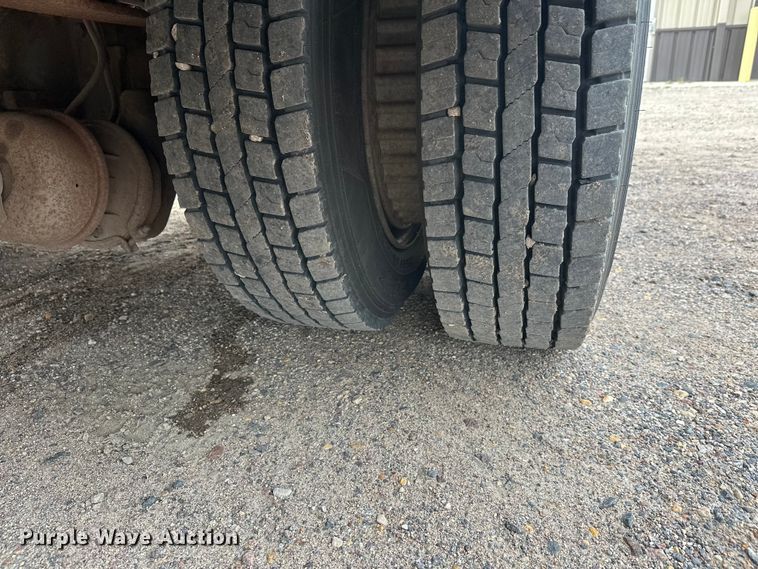 image for item DT6429 1992 Ford 8000 sewer jetter truck