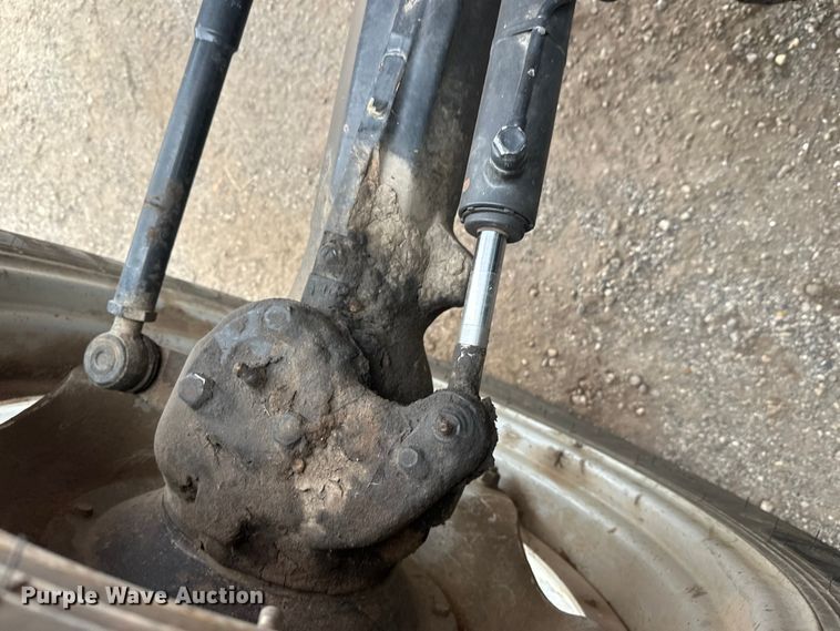 image for item DW4372 Case Maxxum MXU110 MFWD tractor