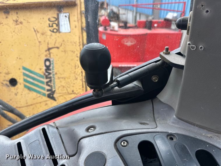 image for item DW4372 Case Maxxum MXU110 MFWD tractor