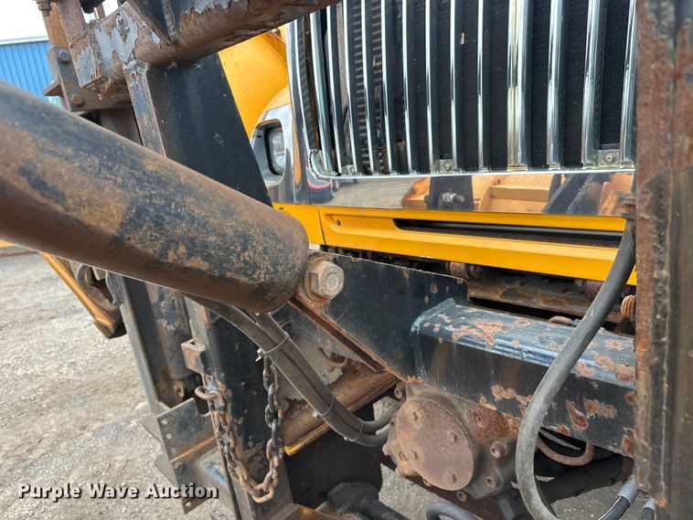 image for item DW4374 2005 International 7600 dump truck