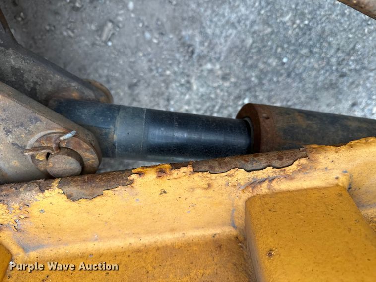 image for item DW4374 2005 International 7600 dump truck