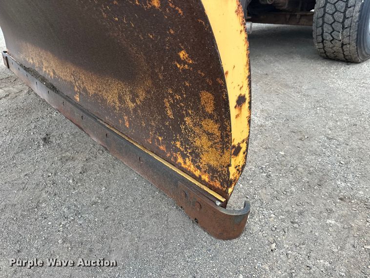 image for item DW4374 2005 International 7600 dump truck