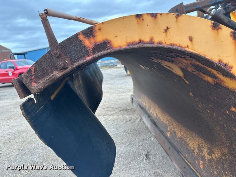 image for item DW4374 2005 International 7600 dump truck