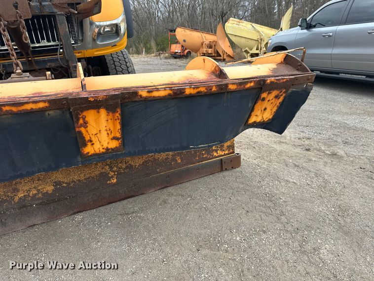 image for item DW4374 2005 International 7600 dump truck