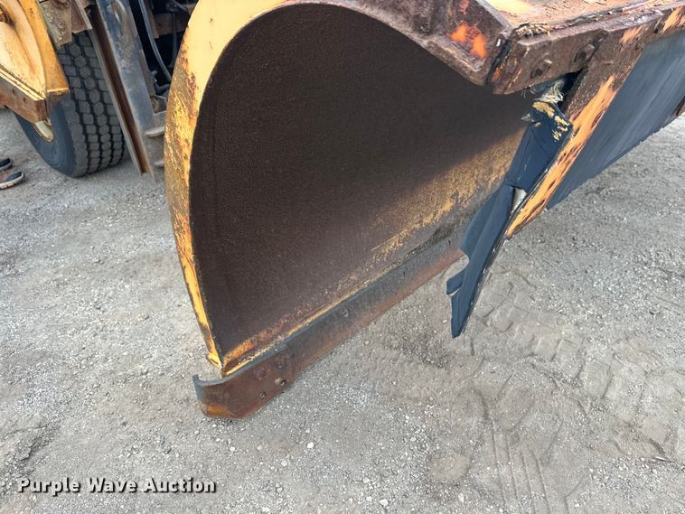 image for item DW4374 2005 International 7600 dump truck