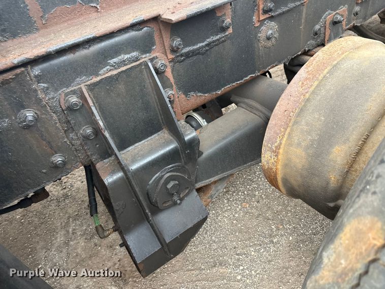 image for item DW4374 2005 International 7600 dump truck