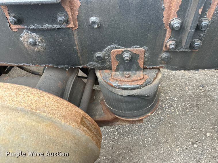 image for item DW4374 2005 International 7600 dump truck