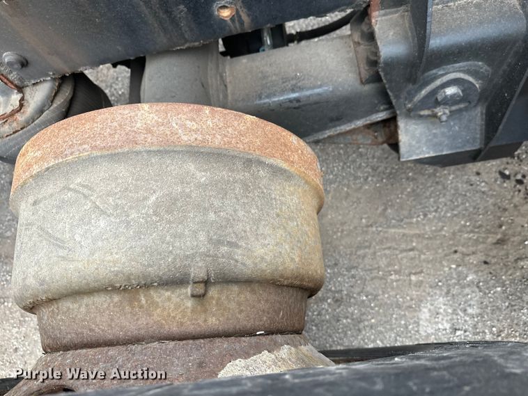 image for item DW4374 2005 International 7600 dump truck