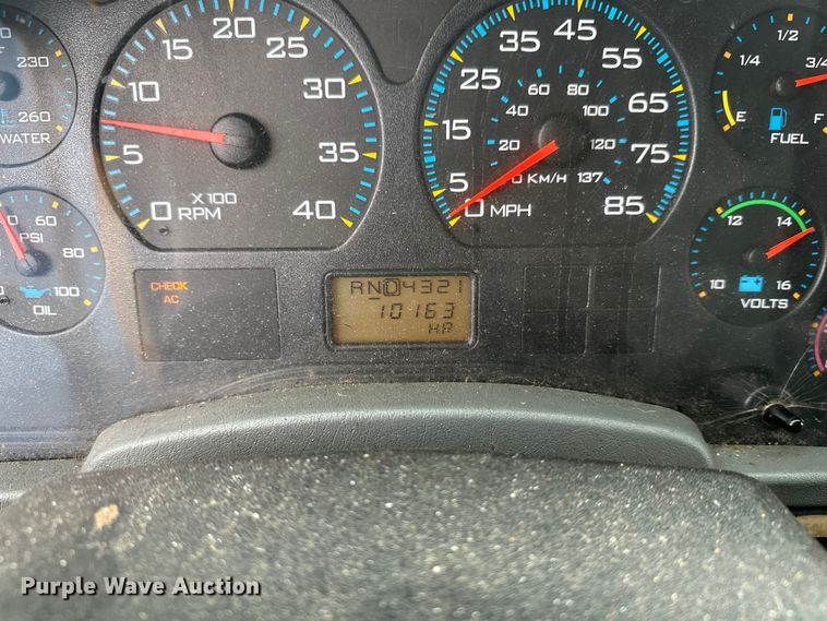 image for item DW4374 2005 International 7600 dump truck