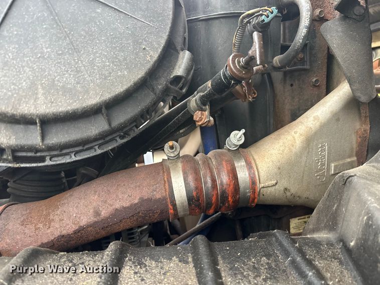 image for item DW4374 2005 International 7600 dump truck