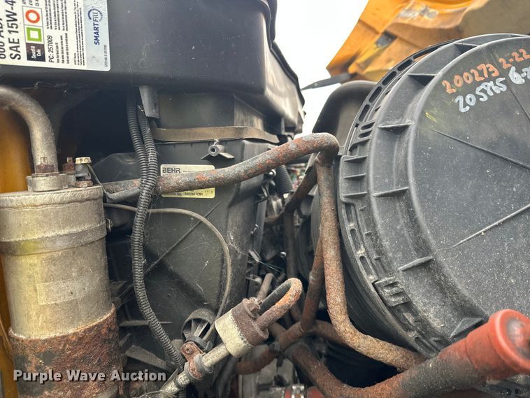 image for item DW4374 2005 International 7600 dump truck