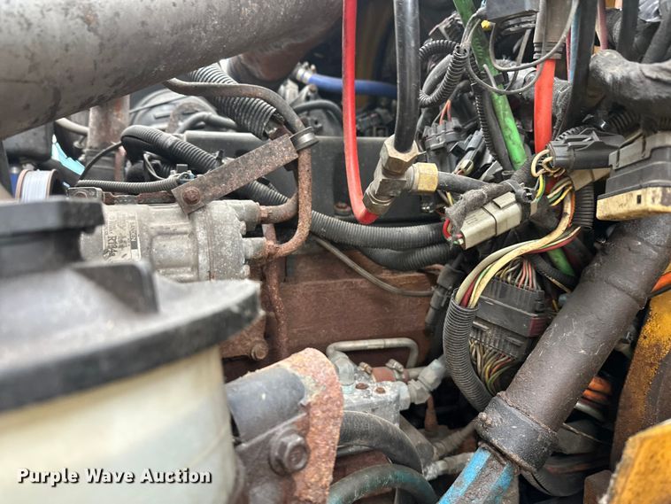 image for item DW4374 2005 International 7600 dump truck