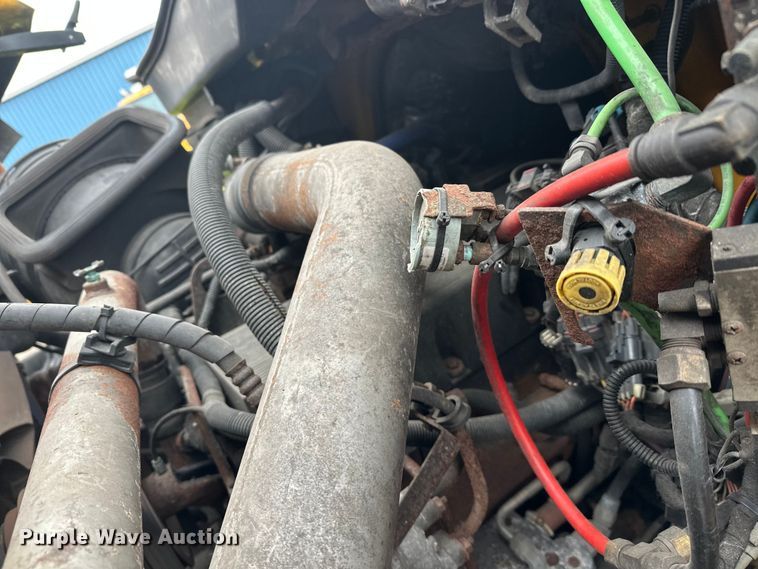 image for item DW4374 2005 International 7600 dump truck