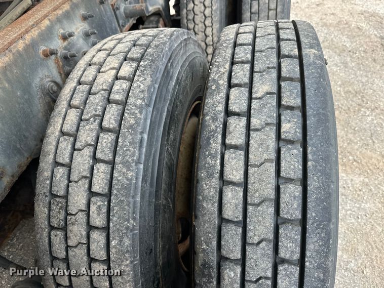 image for item DW4374 2005 International 7600 dump truck