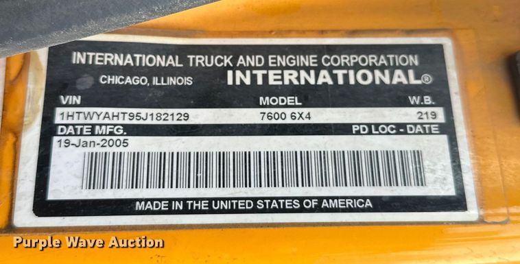 image for item DW4374 2005 International 7600 dump truck