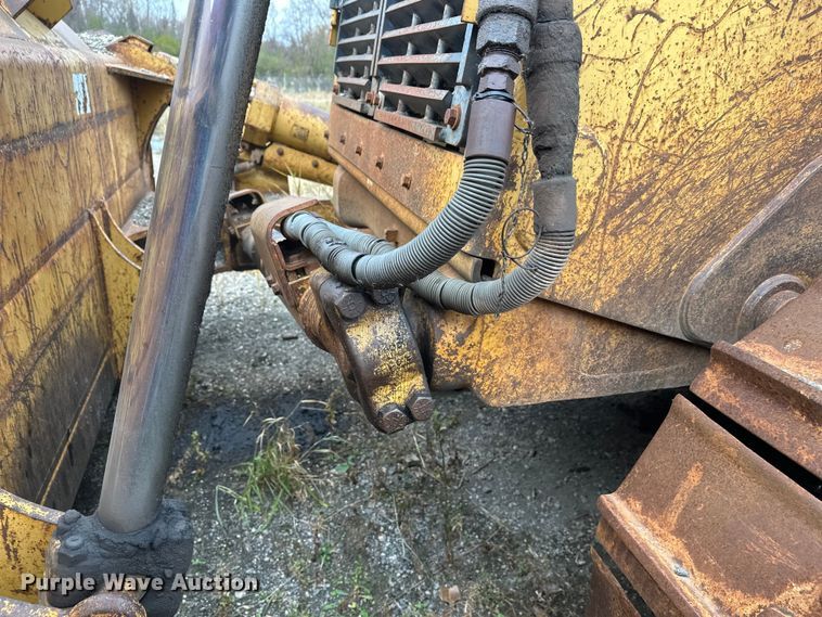 image for item DW4375 1991 Caterpillar D8N dozer