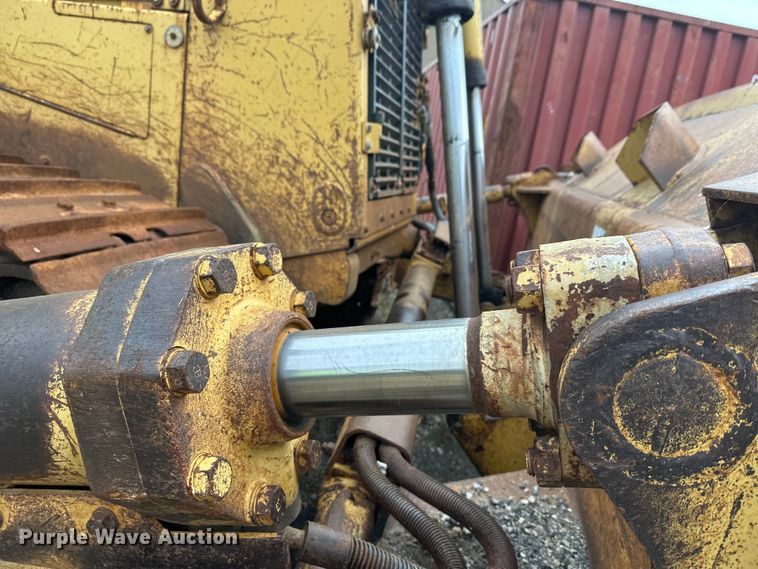 image for item DW4375 1991 Caterpillar D8N dozer