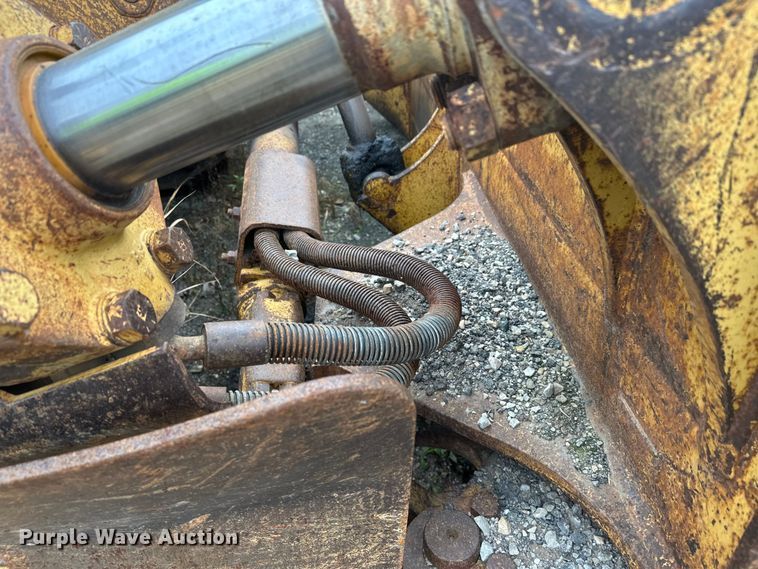 image for item DW4375 1991 Caterpillar D8N dozer