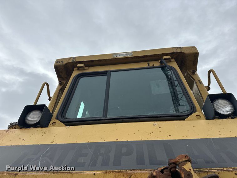image for item DW4375 1991 Caterpillar D8N dozer
