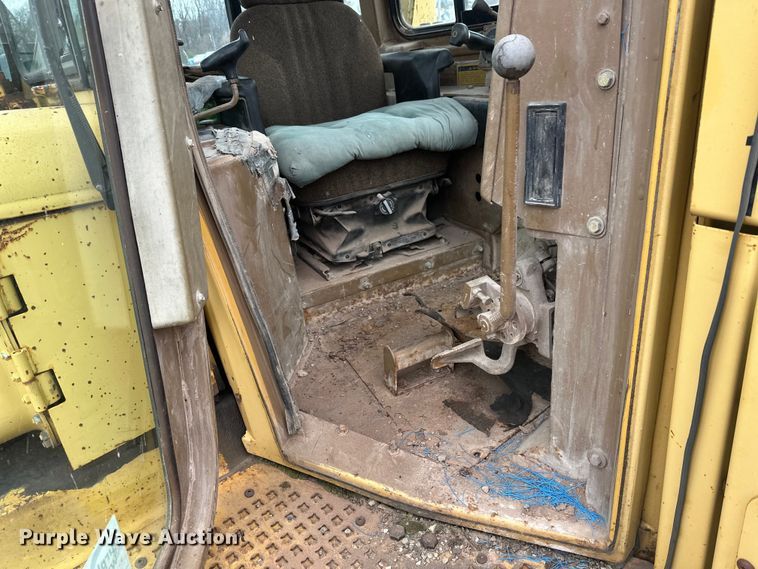 image for item DW4375 1991 Caterpillar D8N dozer