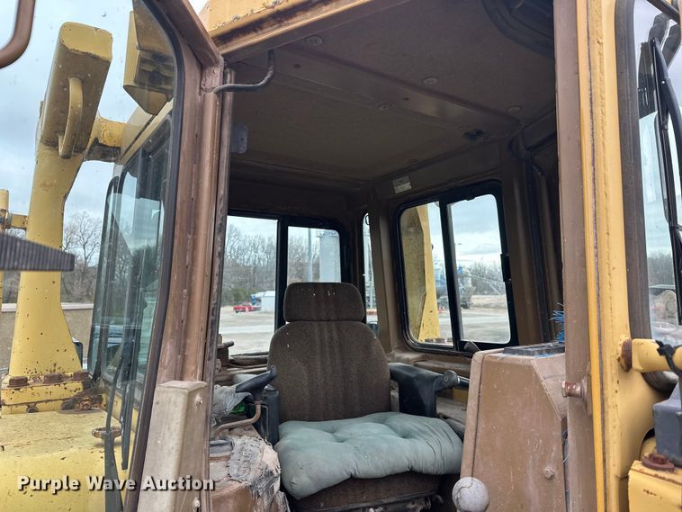 image for item DW4375 1991 Caterpillar D8N dozer