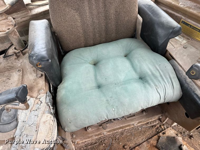 image for item DW4375 1991 Caterpillar D8N dozer