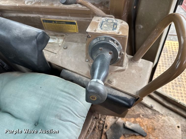 image for item DW4375 1991 Caterpillar D8N dozer