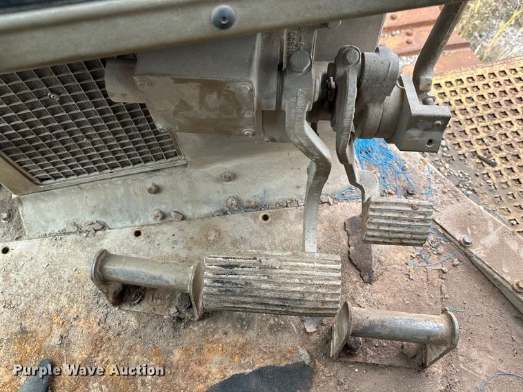 image for item DW4375 1991 Caterpillar D8N dozer