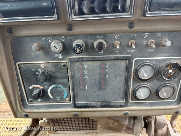 image for item DW4375 1991 Caterpillar D8N dozer