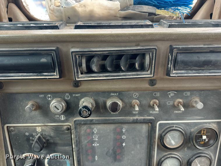 image for item DW4375 1991 Caterpillar D8N dozer