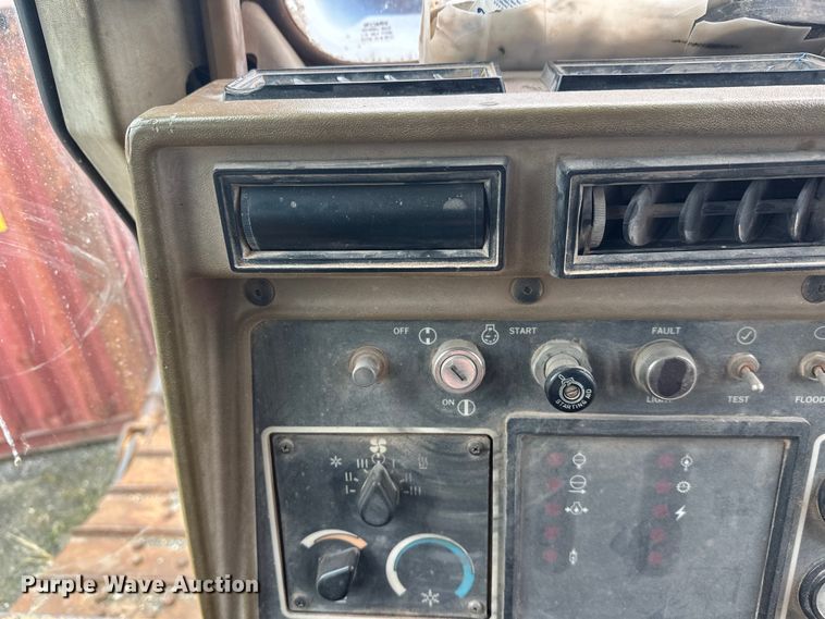 image for item DW4375 1991 Caterpillar D8N dozer