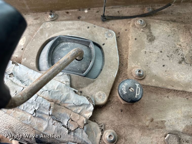 image for item DW4375 1991 Caterpillar D8N dozer