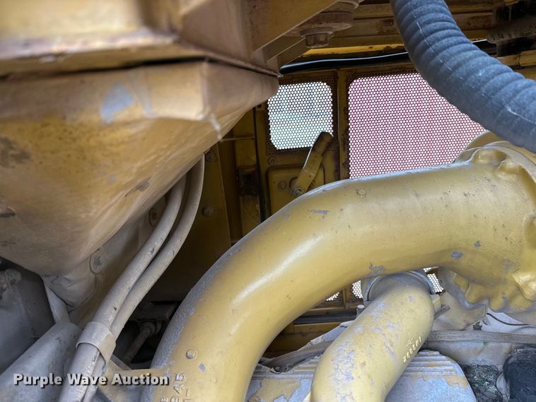 image for item DW4375 1991 Caterpillar D8N dozer