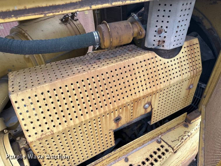 image for item DW4375 1991 Caterpillar D8N dozer