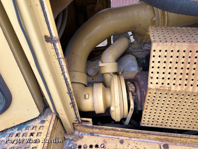 image for item DW4375 1991 Caterpillar D8N dozer